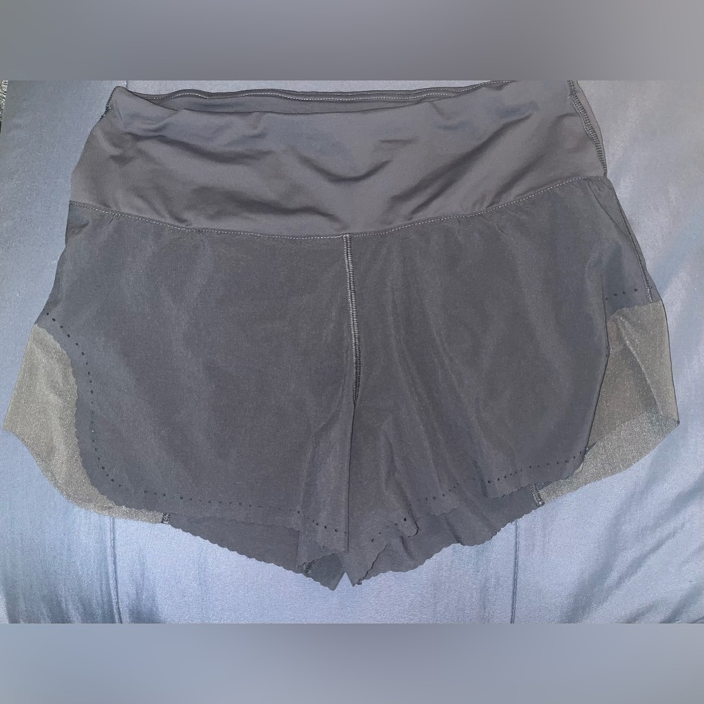 🍋 VGUC Lululemon Smooth Stride Short (3.5") (W7AD8S) - Magnum - Size 6
